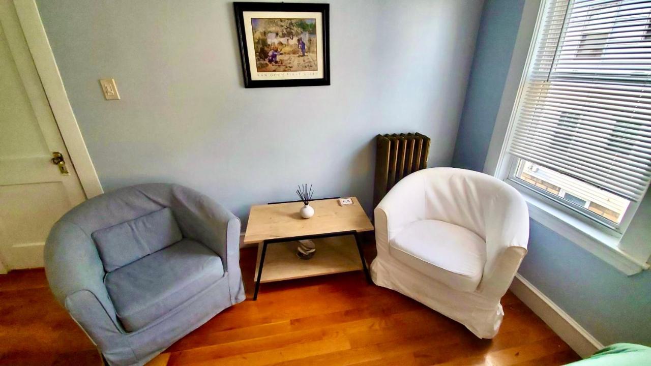Near Train Station Gorgeous 3-Bedroom Apartment With Patios Boston Exteriör bild