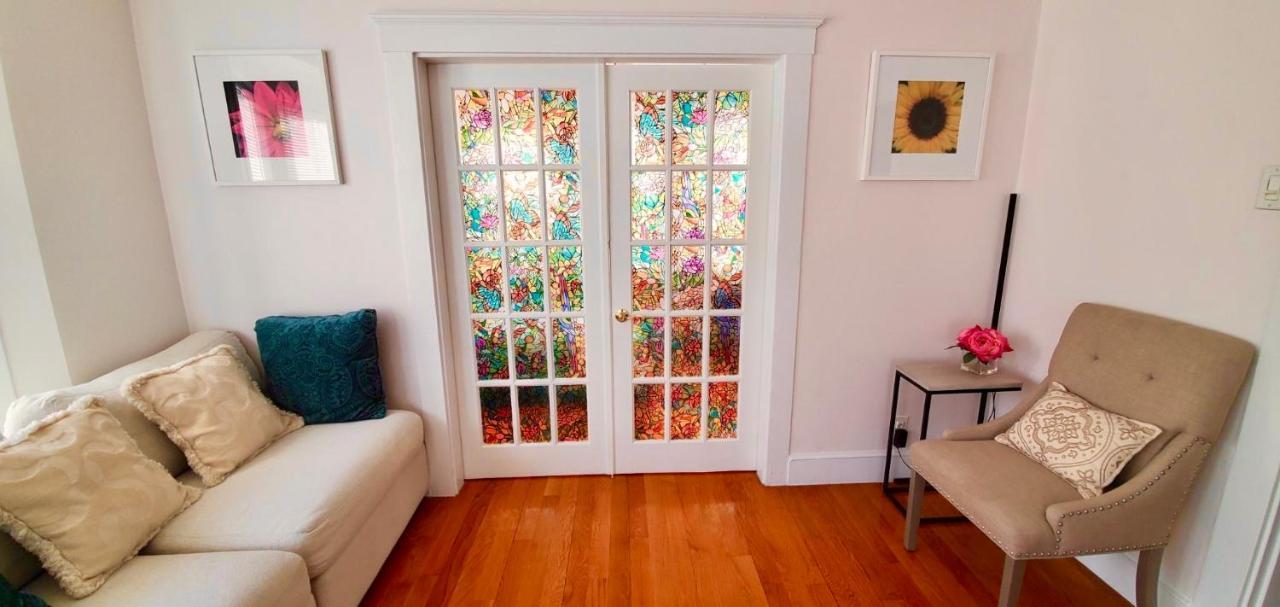 Near Train Station Gorgeous 3-Bedroom Apartment With Patios Boston Exteriör bild