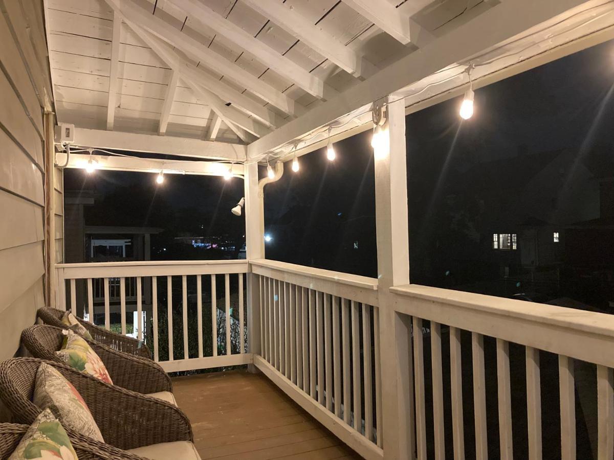 Near Train Station Gorgeous 3-Bedroom Apartment With Patios Boston Exteriör bild